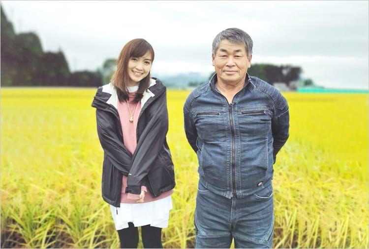 高橋麻里江さんと寺澤白行さんが並んでほほ笑んでいる様子の写真