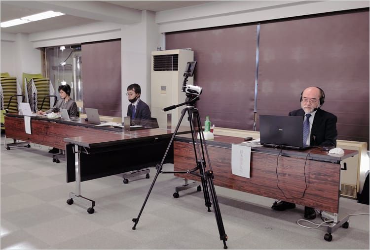 オンライン授賞式開催会場の様子の写真