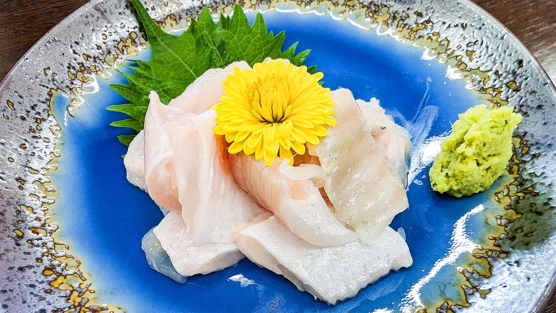肉厚なヒラメのエンガワ