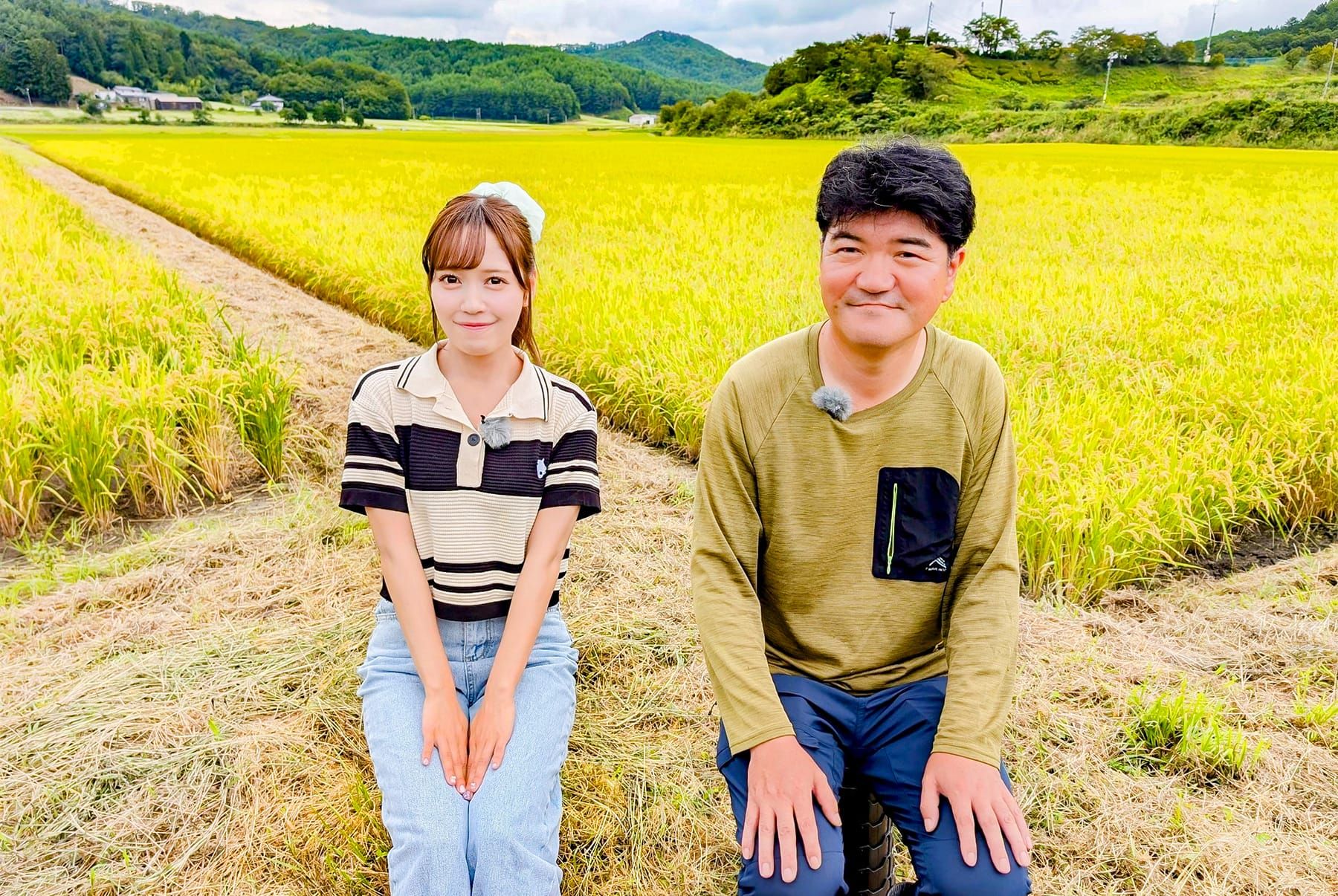 「＝LOVE」のメンバーで福島県いわき市出身の諸橋沙夏さんと農家の青田豊実さんの写真