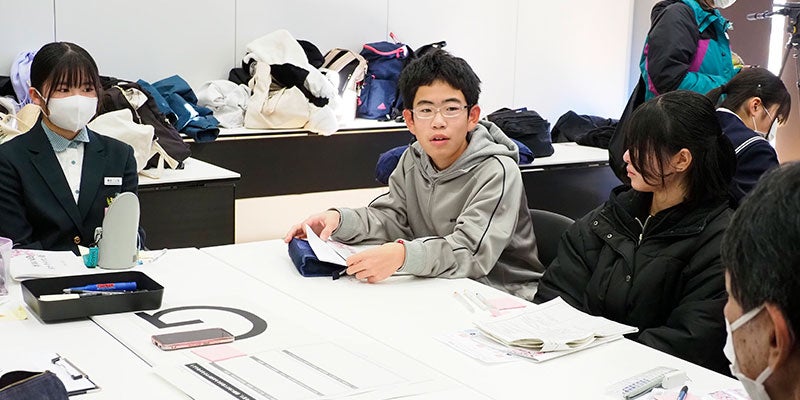 双葉町産業交流センターで地元生徒と交流その2