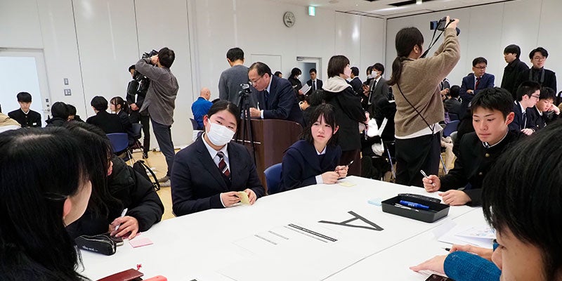 双葉町産業交流センターで地元生徒と交流その3