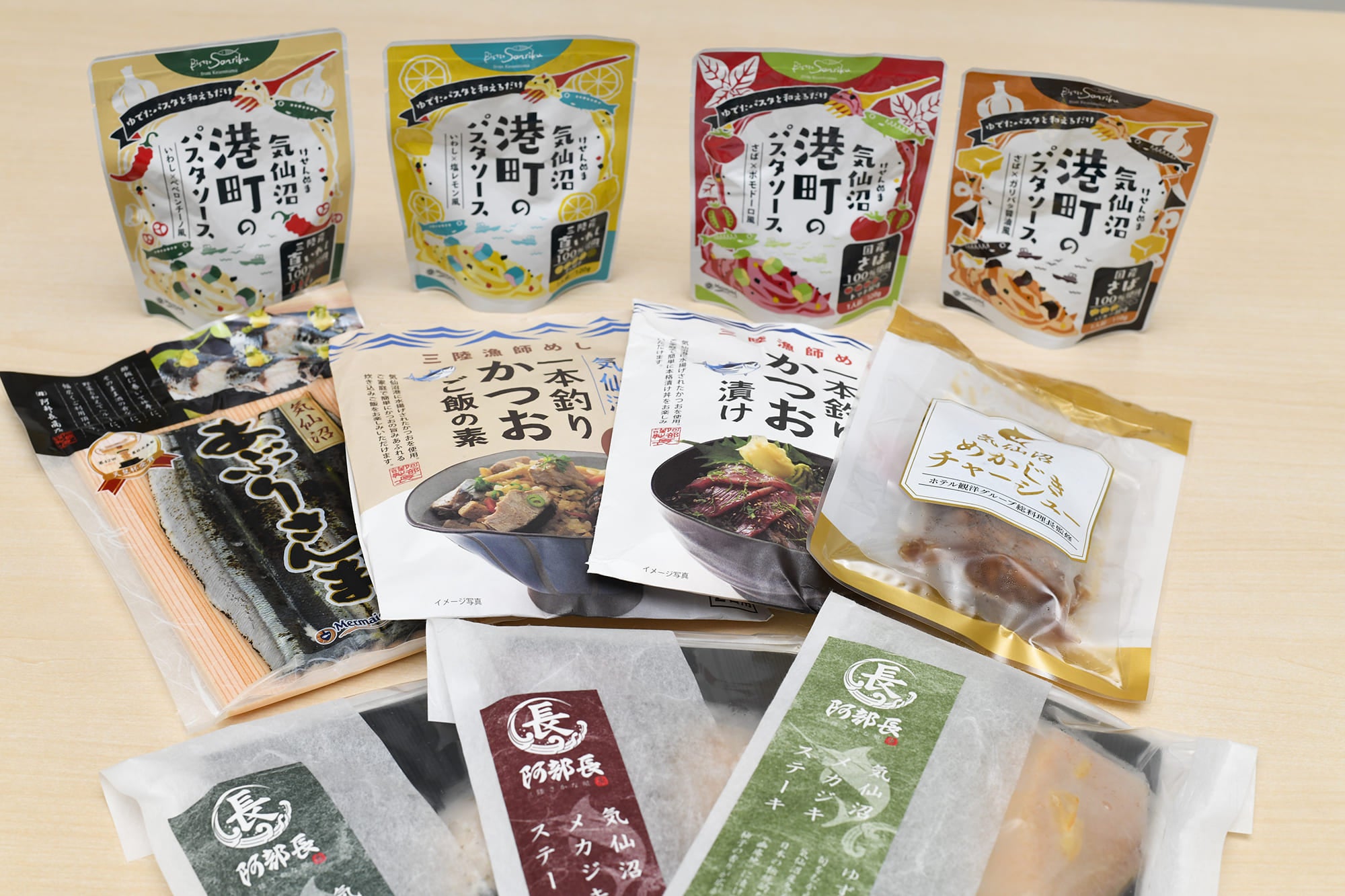 発売以降好評の「気仙沼港町のパスタソース×4種」をはじめ、「あぶりさんま」「三陸漁師めし　気仙沼一本釣りかつお漬け」など新商品を次々発売