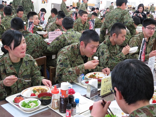 復興庁 ホヤの消費拡大に貢献 陸上自衛隊でホヤカレー 平成28年12月14日 多賀城市