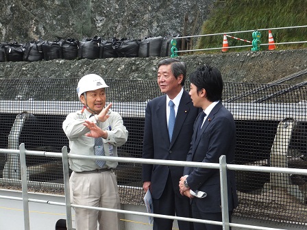 陸前高田市今泉地区土地区画整理事業概要説明、ベルトコンベア土砂運搬状況視察