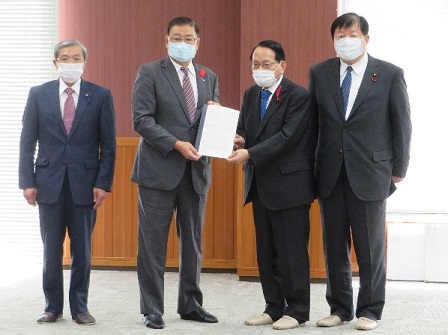 葛尾村長との意見交換(於:葛尾村村民会館)