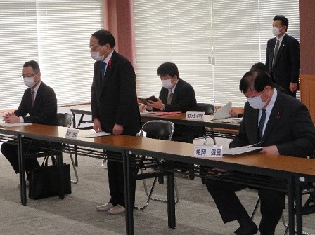 葛尾村長との意見交換(於:葛尾村村民会館)