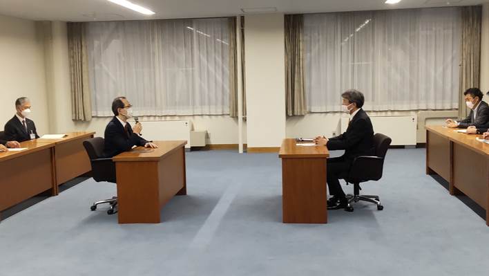 秋葉復興大臣の福島県訪問（８月12日）