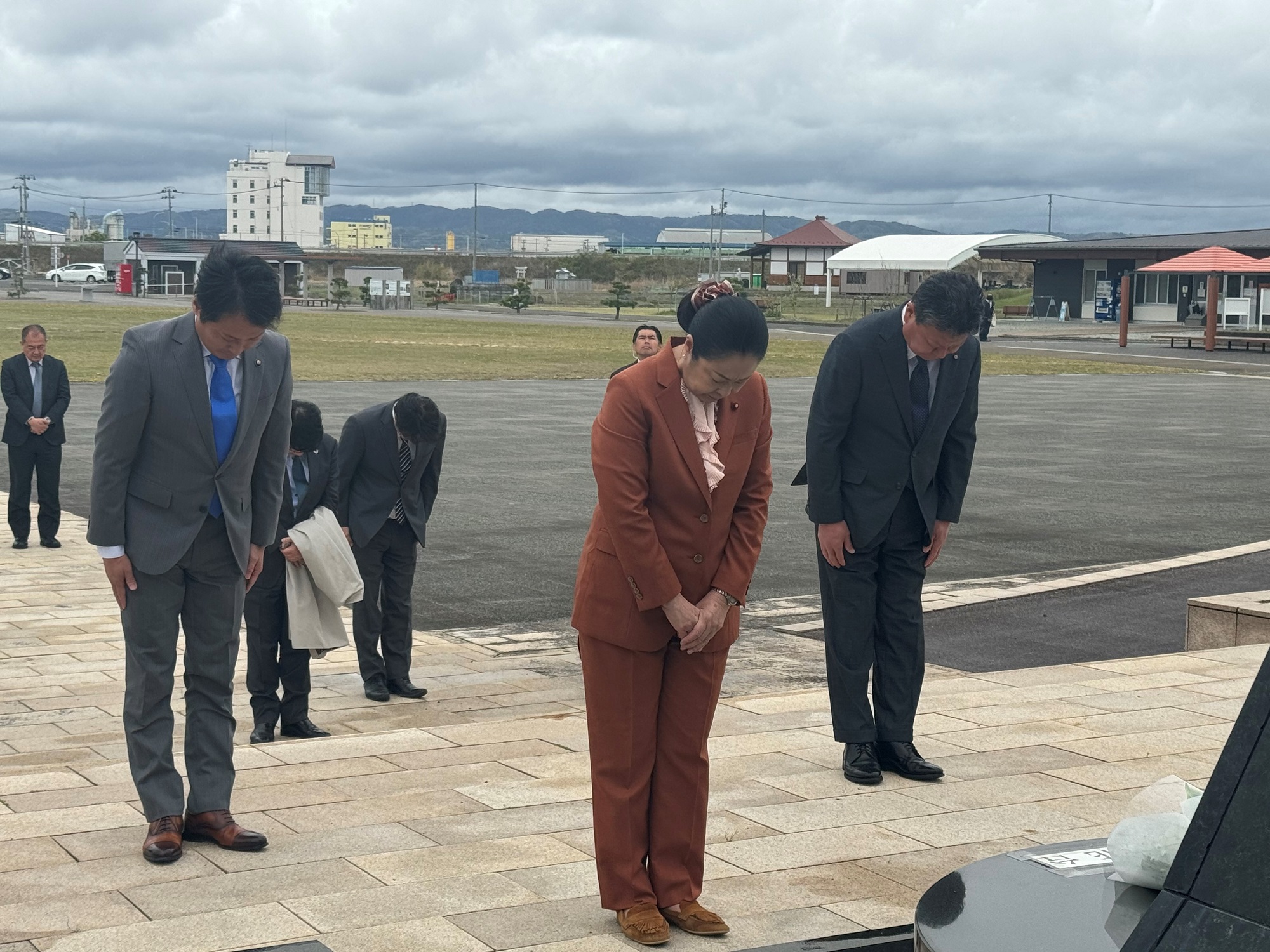 土屋大臣の宮城県訪問（４月24日～25日）