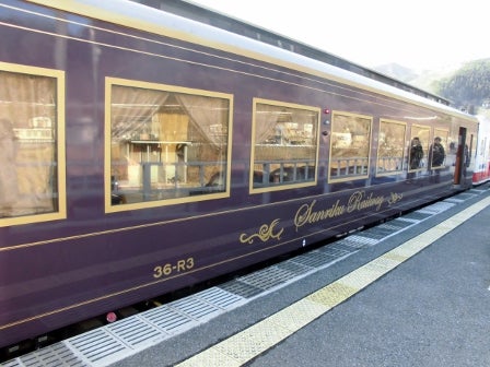 スイーツ列車