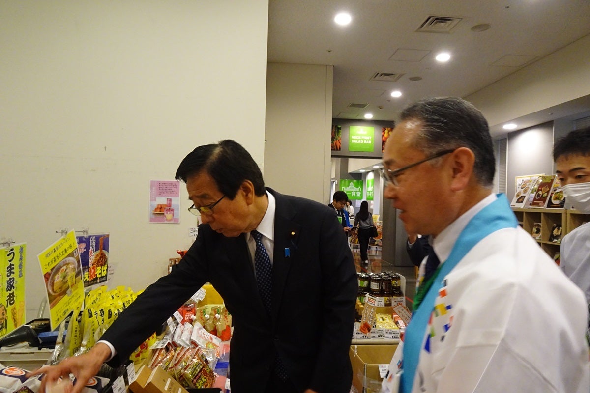 ■福島県産品展示販売視察（田所復興副大臣）