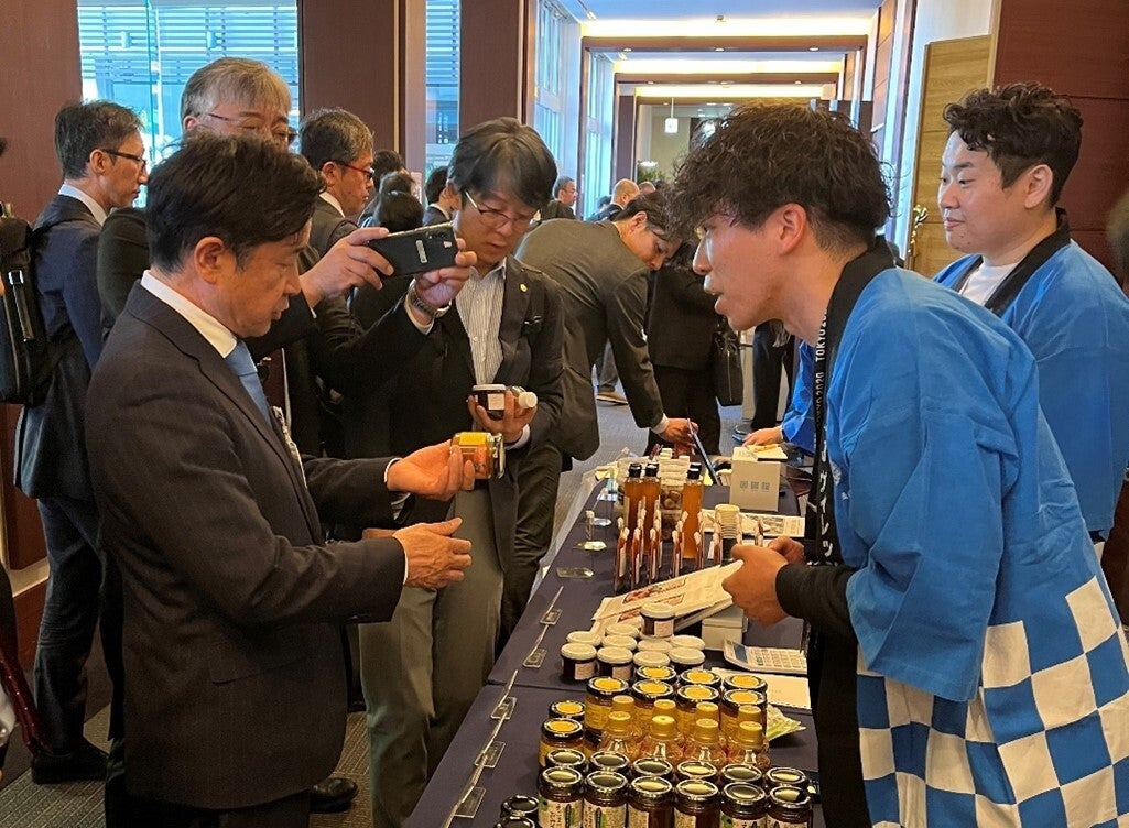 ■福島県産品販売ブース視察（於：福島市）