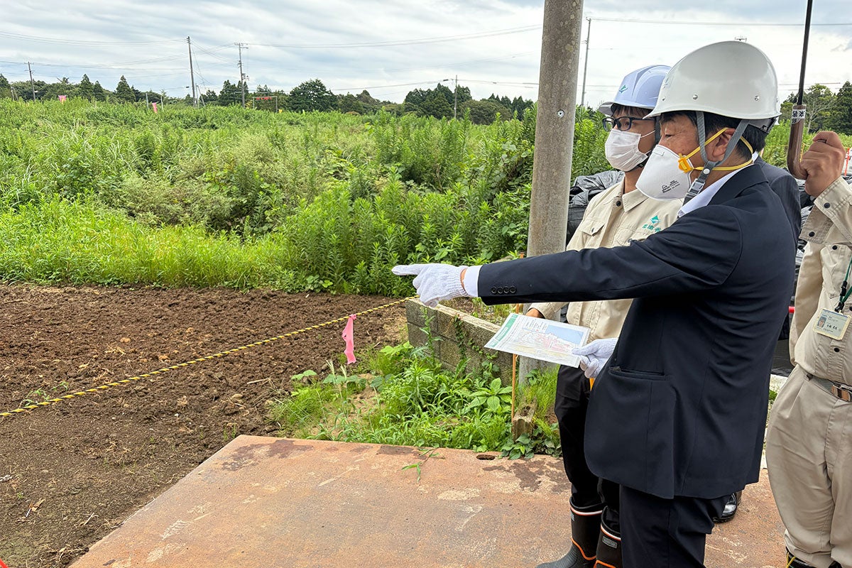 ■特定帰還居住区域除染工事現場視察（於：富岡町）